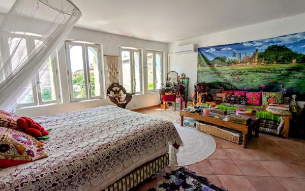 Maison à vendre    6 pièces •  Puget-Ville