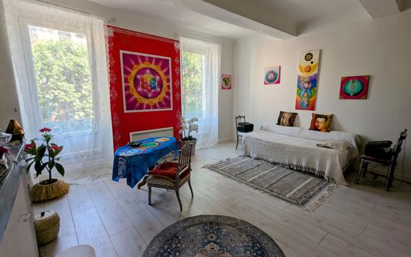 Maison à vendre    6 pièces •  Puget-Ville