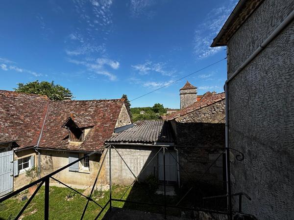 Maison de bourg avec jardinet !