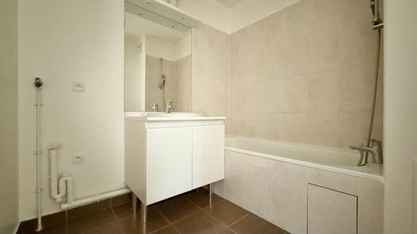 Appartement Corbeil Essonnes 3 pièce(s) 58 m2