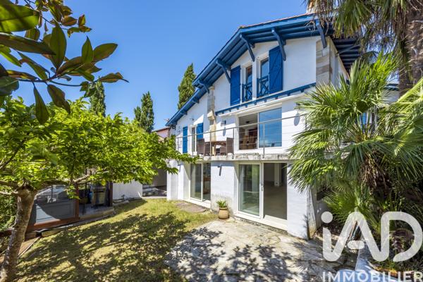 Maison à vendre 6 pièces 203 m² Bassussarry
