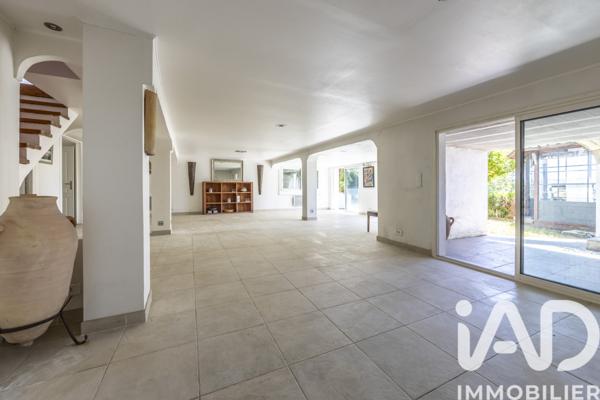Maison à vendre 6 pièces 203 m² Bassussarry
