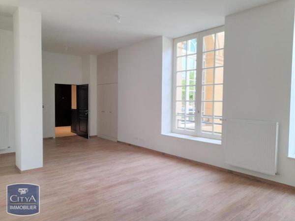 Appartement à louer 4 pièces 97.15m²