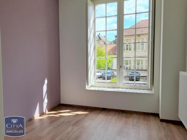 Appartement à louer 4 pièces 97.15m²