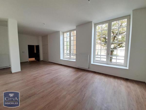 Appartement à louer 4 pièces 97.15m²