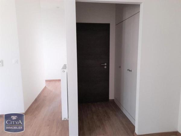 Appartement à louer 4 pièces 97.15m²