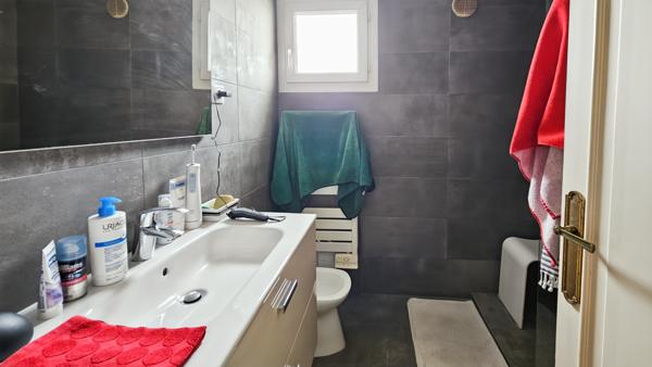 Le Cannet (06110) VIAGER OCCUPÉ, LE CANNET T3 avec toit terrasse, Garage, cave