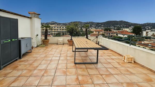 Le Cannet (06110) VIAGER OCCUPÉ, LE CANNET T3 avec toit terrasse, Garage, cave