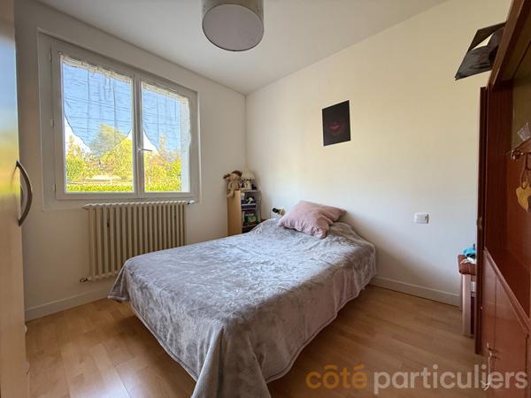 Vente
                Maison109 m² - 6 Pièces -
                    SAINT AMAND MONTROND (18200)