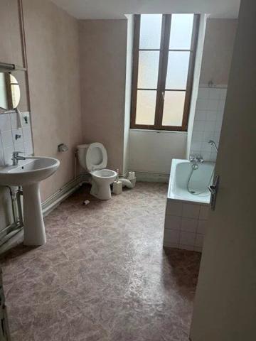 Location Appartement 4 pièces 122 m2 à Langres