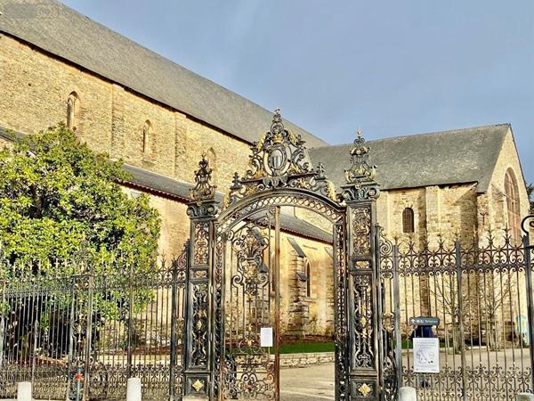 Immeuble à vendre à Rennes en Ille-et-Vilaine (35700), ref : 048-V1275S   
CENTRE NORD