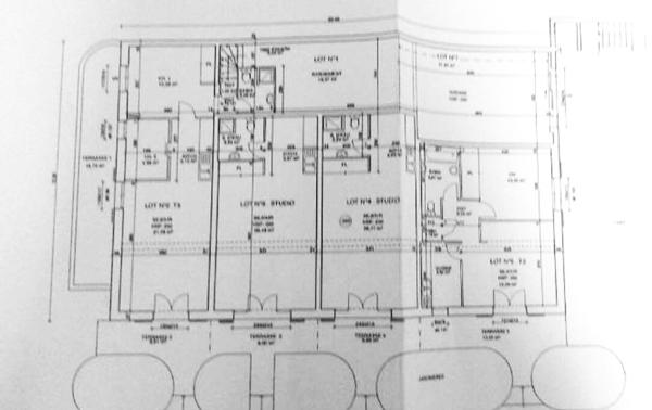 83230 BORMES LES MIMOSAS  MAISON 358M2 - TERRAIN 2163M2