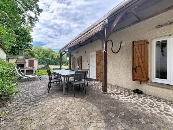 Vente                                                      Maison
                        
                     6 pièces                      81 m2                     à Limeil-Brévannes