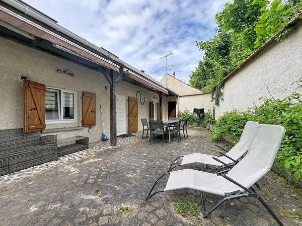 Vente                                                      Maison
                        
                     6 pièces                      81 m2                     à Limeil-Brévannes