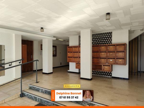 Appartement 2P de 54 m2 avec 2 balcons en étage élevé avec ascenseur