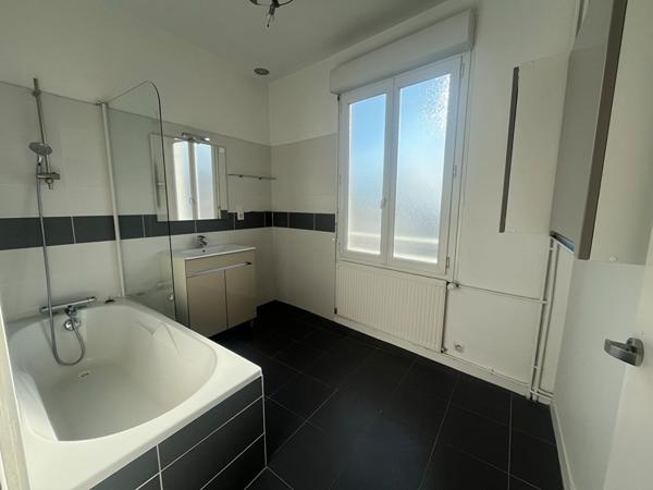 Maison Cholet 4 pièce(s) 105.5 m2