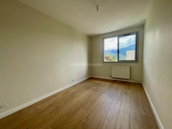 Location Appartement 3 pièces 65 m2 à Fontaine
