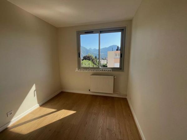 Location Appartement 3 pièces 65 m2 à Fontaine