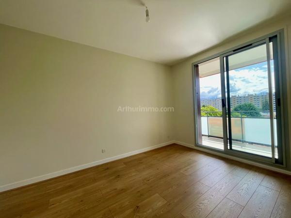 Location Appartement 3 pièces 65 m2 à Fontaine