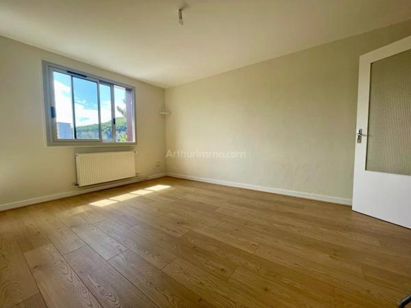 Location Appartement 3 pièces 65 m2 à Fontaine