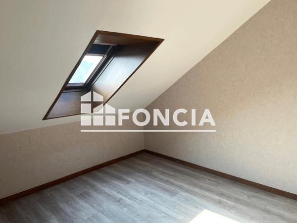 Location Appartement 3 pièces 44.63 m² - 1 RUE DE TILLANCOURT Chateau Thierry 02400