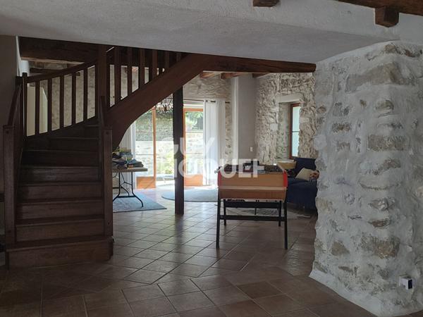Magnifique maison au Coeur d'un village calme proche Provins