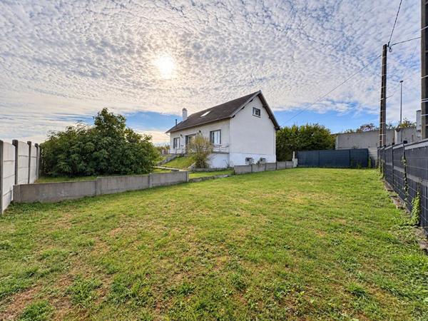 Maison individuelle de 125 m² - 4 chambres - sous-sol total aménageable et terrain de 714 m²