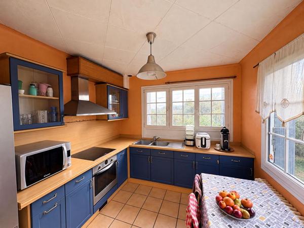 Maison individuelle de 125 m² - 4 chambres - sous-sol total aménageable et terrain de 714 m²