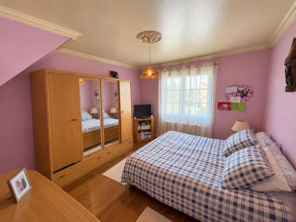 Maison individuelle de 125 m² - 4 chambres - sous-sol total aménageable et terrain de 714 m²