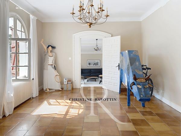 Biarritz (64200) En exclusivité, ancienne propriété princière de 285 m2 à 2 pas de Biarritz