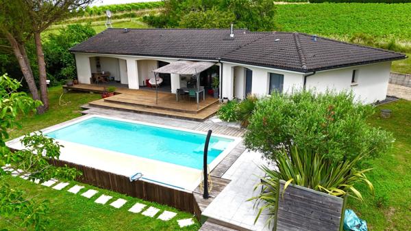Villa contemporaine 6 pièces avec vue et piscine