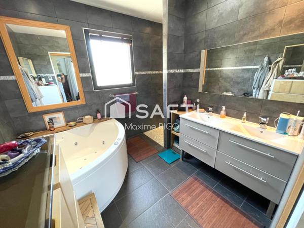 Villa contemporaine 6 pièces avec vue et piscine