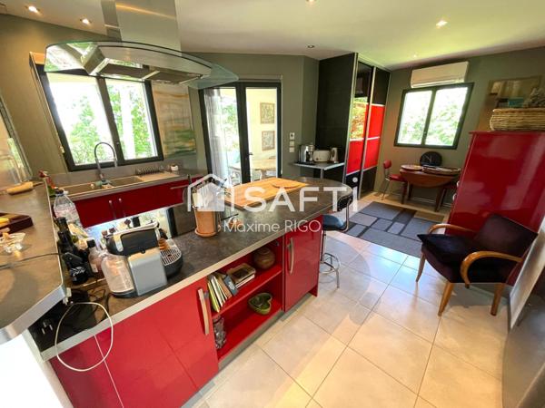 Villa contemporaine 6 pièces avec vue et piscine