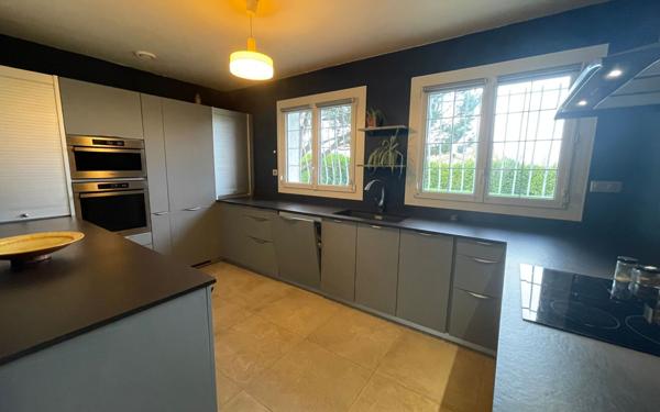 Maison à vendre    5 pièces • 120 m2 Saint-Sever