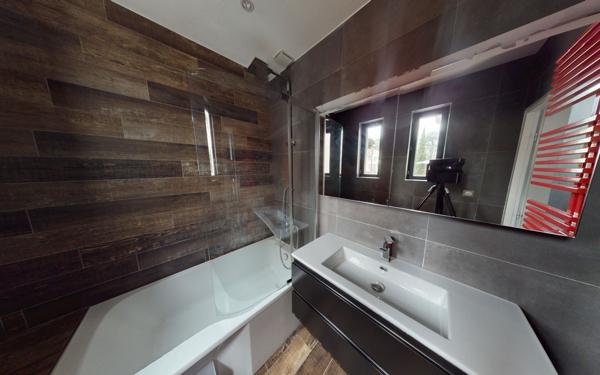 Maison à louer    6 pièces •  Lyon 9