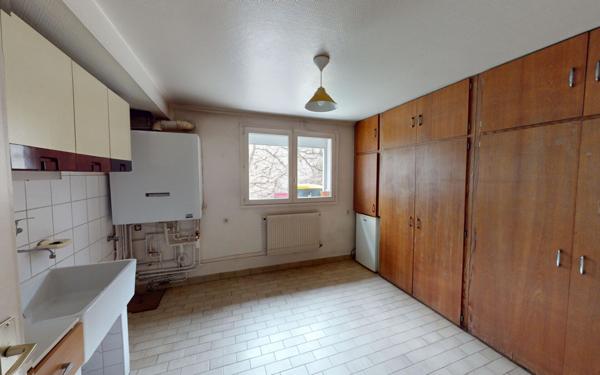 Maison à louer    6 pièces •  Lyon 9