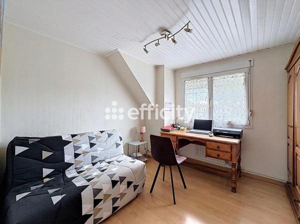 Maison
         4 pièces
        - 118 m² Exclusivité 239 000 € *