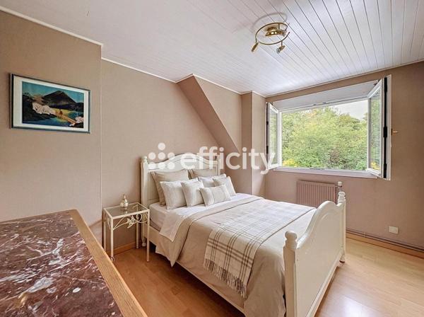 Maison
         4 pièces
        - 118 m² Exclusivité 239 000 € *
