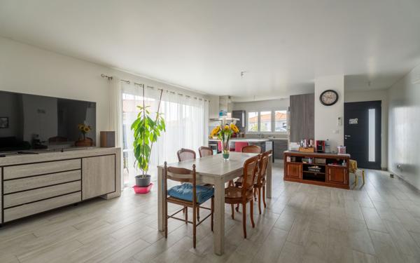 Maison à vendre    4 pièces •  Biscarrosse