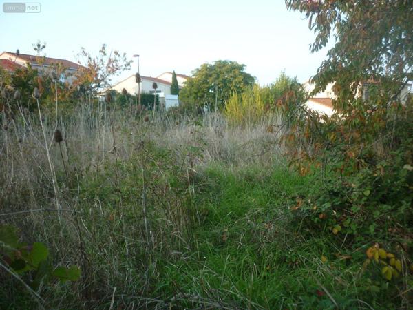 Terrain à Batir à vendre à Champeix dans le Puy-de-Dôme (63320), ref : 13385/172