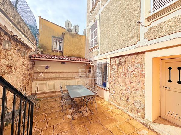 Villa 5 pièces vue mer et Monaco avec appartement 3 pièces indépendant !