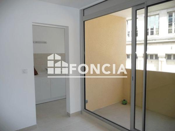 Location Appartement 2 pièces 46 m² - 36 RUE DE GENERAC Nimes 30900