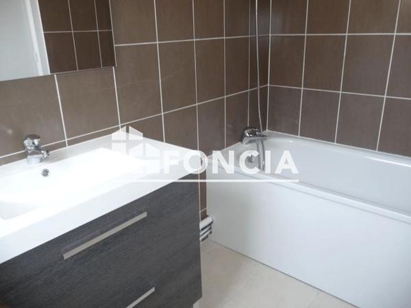 Location Appartement 2 pièces 46 m² - 36 RUE DE GENERAC Nimes 30900