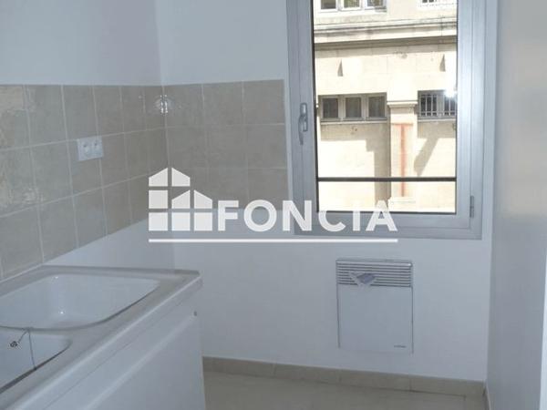 Location Appartement 2 pièces 46 m² - 36 RUE DE GENERAC Nimes 30900