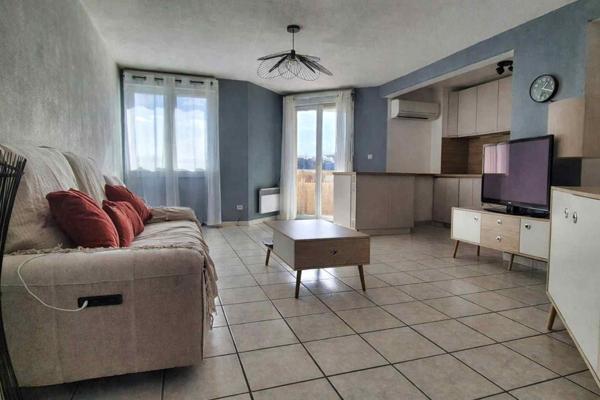 SAINT ESTEVE , APPART T3 60m², EXTERIEUR & PLACE DE PARKING