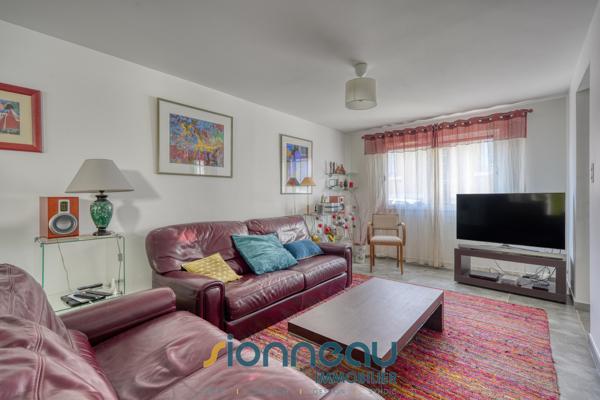 Propriete
                                                                                                                                                                                                                                                                                                                        5 pièce(s)                                                                                                                                                                                                          4 chambre(s)                                                                                                                                                                                                          170  m²