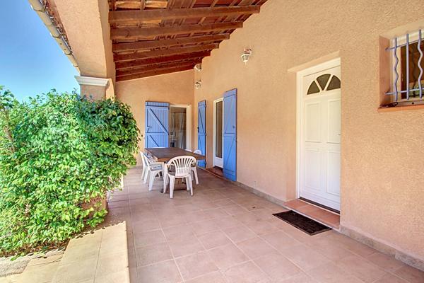 À VENDRE Maison de plain-pied à VIDAUBAN - Piscine - Double garage - Panneaux photovoltaïques