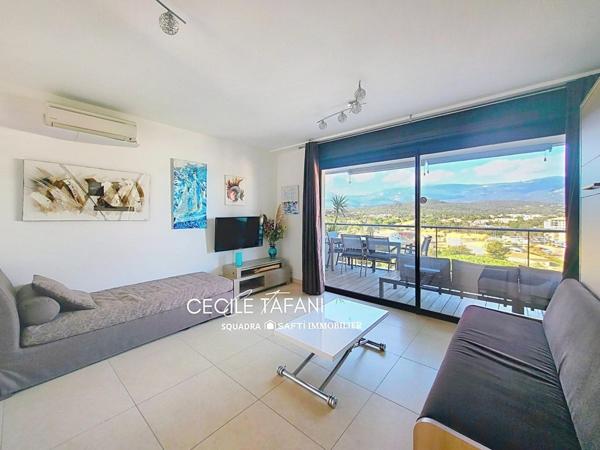 Studio à Porto-Vecchio avec terrasse vue montagnes