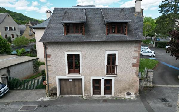 Maison à vendre    3 pièces •  Espalion