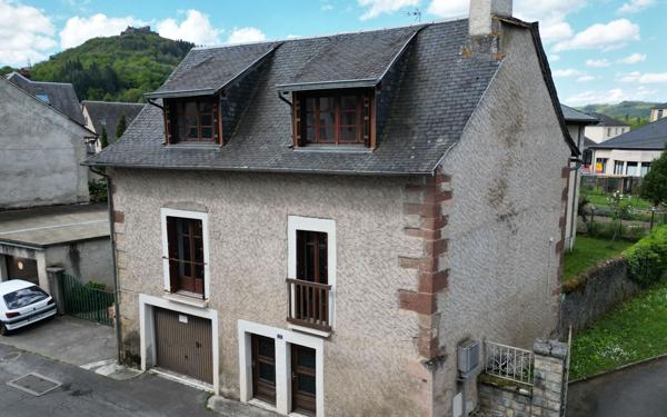 Maison à vendre    3 pièces •  Espalion